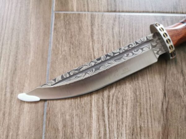 Голям Ловен нож с Дървена дръжка и Гравирано Острие. Подарък за Мъже Ножове, Мечове ловен нож 5