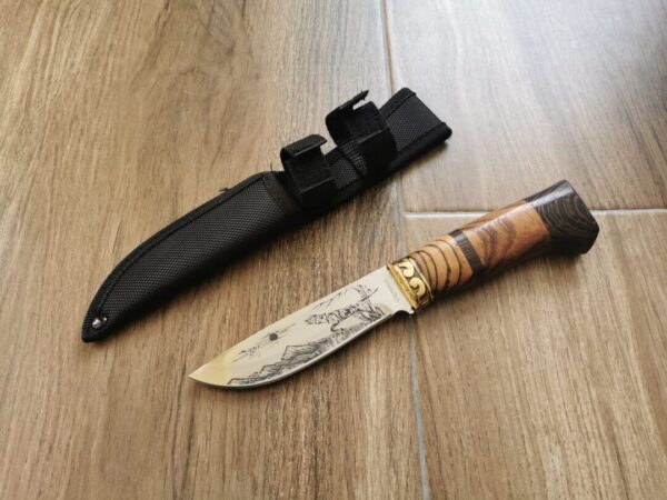 Ловен нож с гравирано острие Вълк. Подарък за Мъж Ножове, Мечове ловен нож