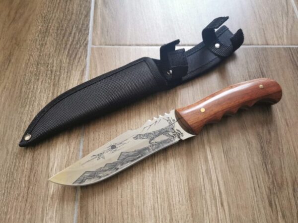 Ловен нож с гравирано острие Ножове, Мечове ловен нож 3